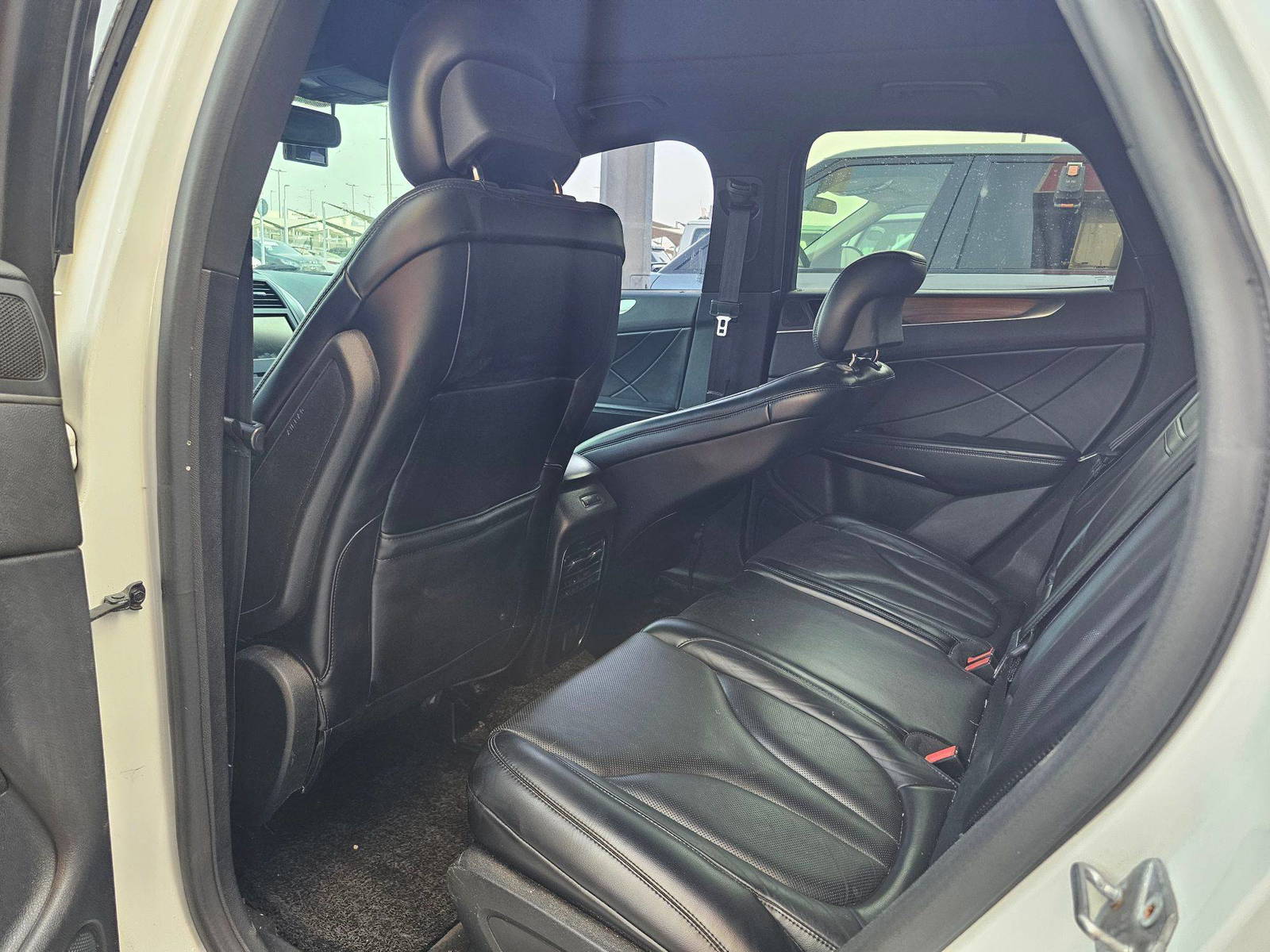 2015 LINCOLN MKC — 166050 KM — Lot 2A90FUJ04954 — Souq - Marhaba Auctions Used Cars - Image 6