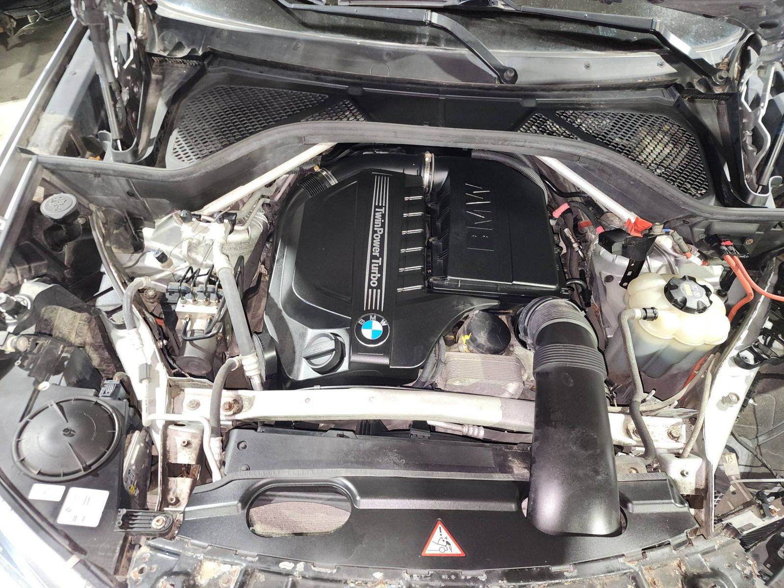 BMW X5 XDRIVE35I 2016 - Marhaba Auction Used Cars - Image 13