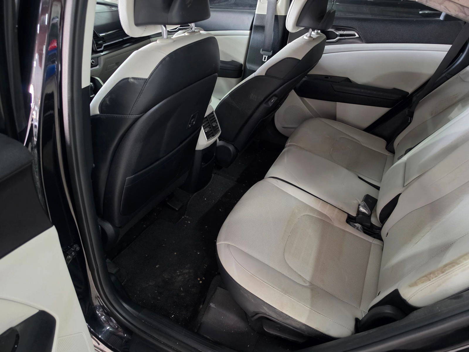 KIA SPORTAGE 2023 - Marhaba Auction Used Cars - Image 10