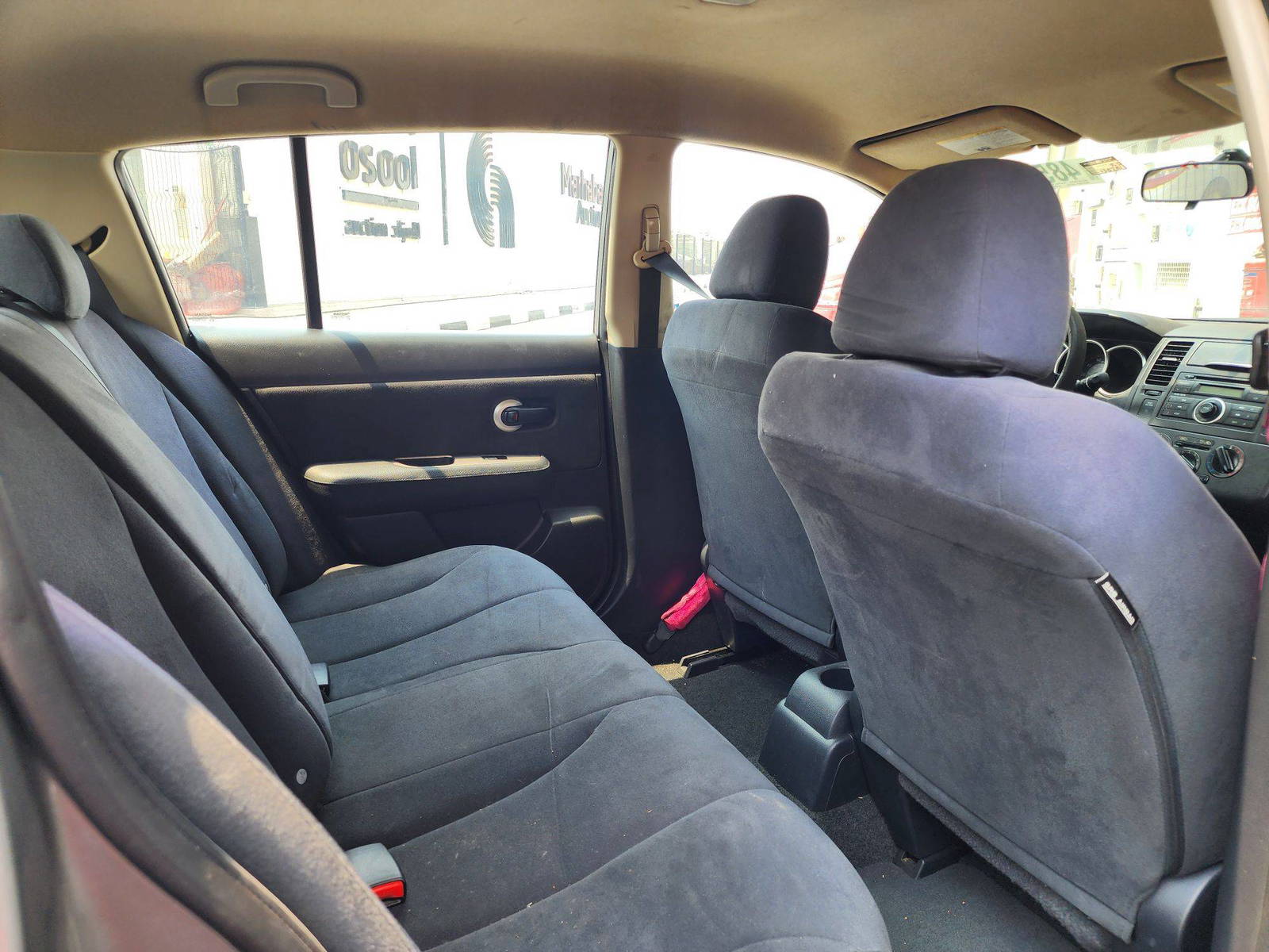 2009 NISSAN VERSA — 138781 Miles — Lot 54648 — Souq - Marhaba Auctions Used Cars - Image 4