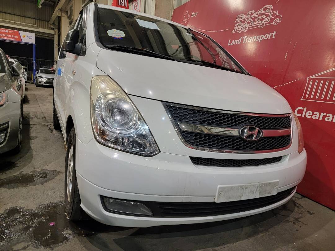 2010 HYUNDAI GRAND STAREX — 168463 KM — Lot 174482 — Ind. 12 - Marhaba Auctions Used Cars - Image 4