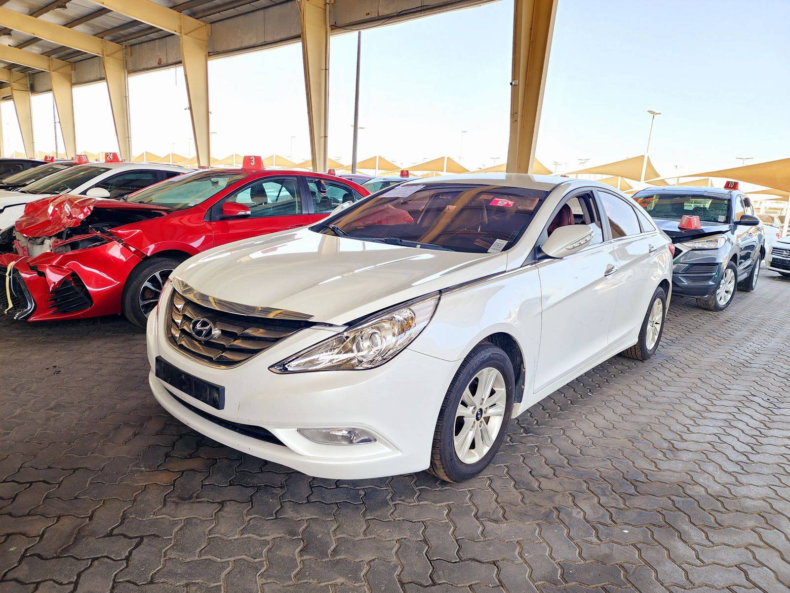 2010 HYUNDAI SONATA — 90930 KM — Lot 100255 — Souq - Marhaba Auctions Used Cars - Image 5