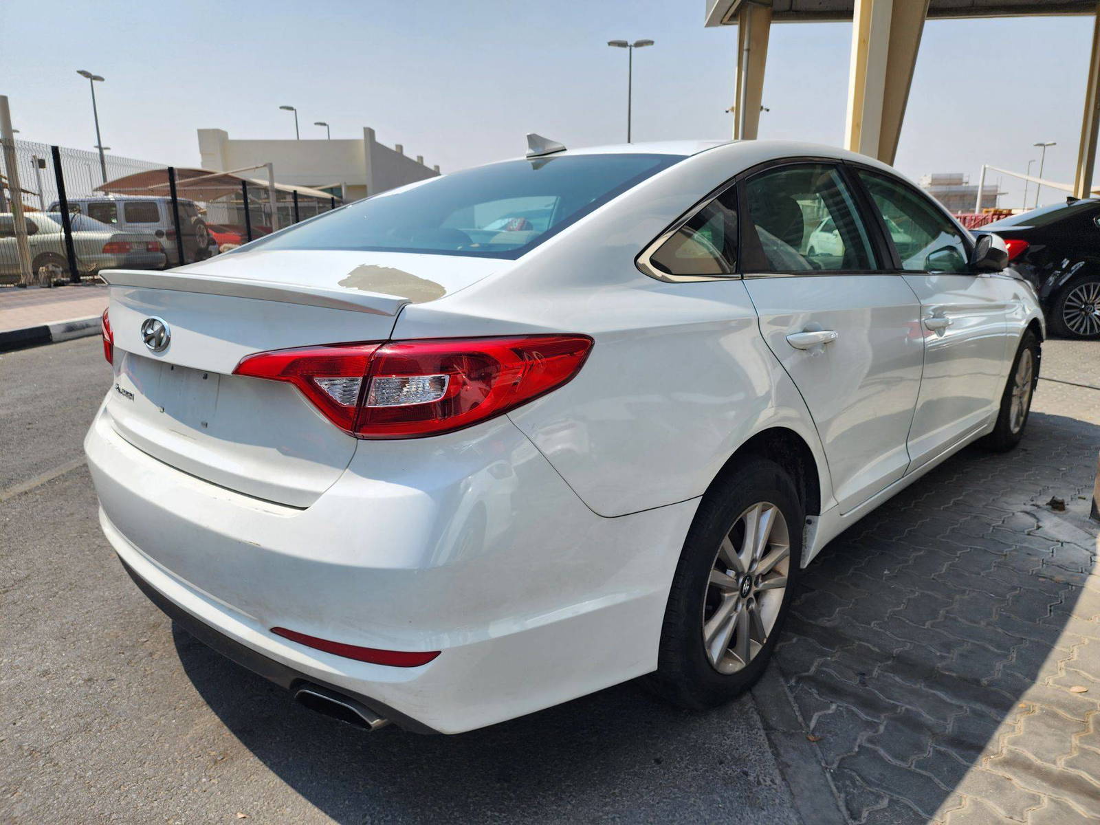 2016 HYUNDAI SONATA — 143495 Miles — Lot 54527554 — Souq - Marhaba Auctions Used Cars - Image 3