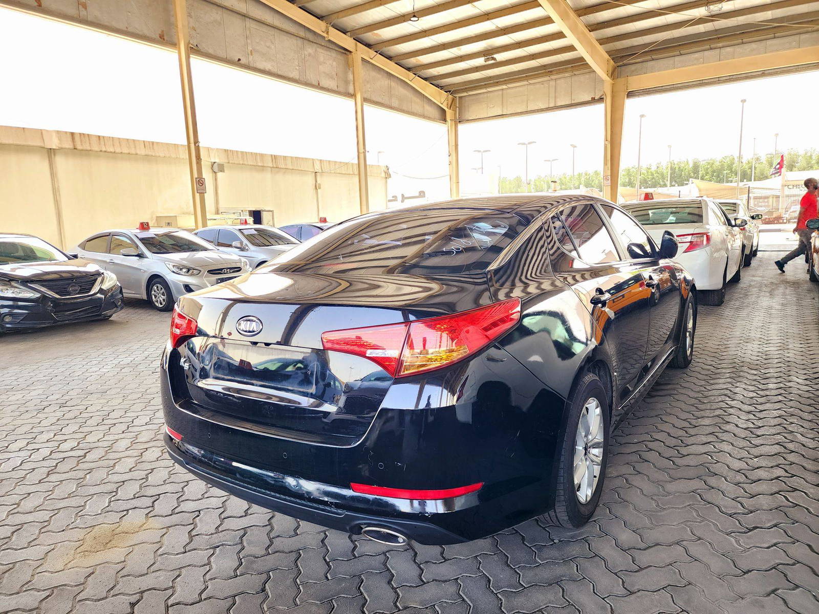 2011 KIA K5 — 268694 KM — Lot 028560 — Main - Marhaba Auctions Used Cars - Image 3