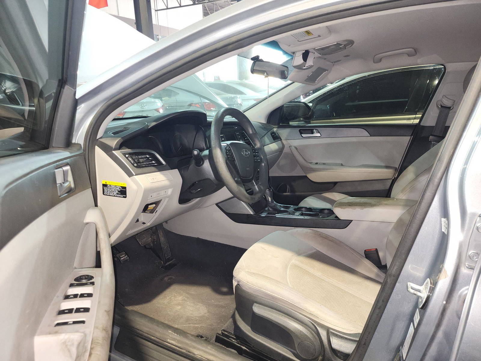 2015 HYUNDAI SONATA — 202820 Miles — Lot 3879432 — Al Quoz - Marhaba Auctions Used Cars - Image 5