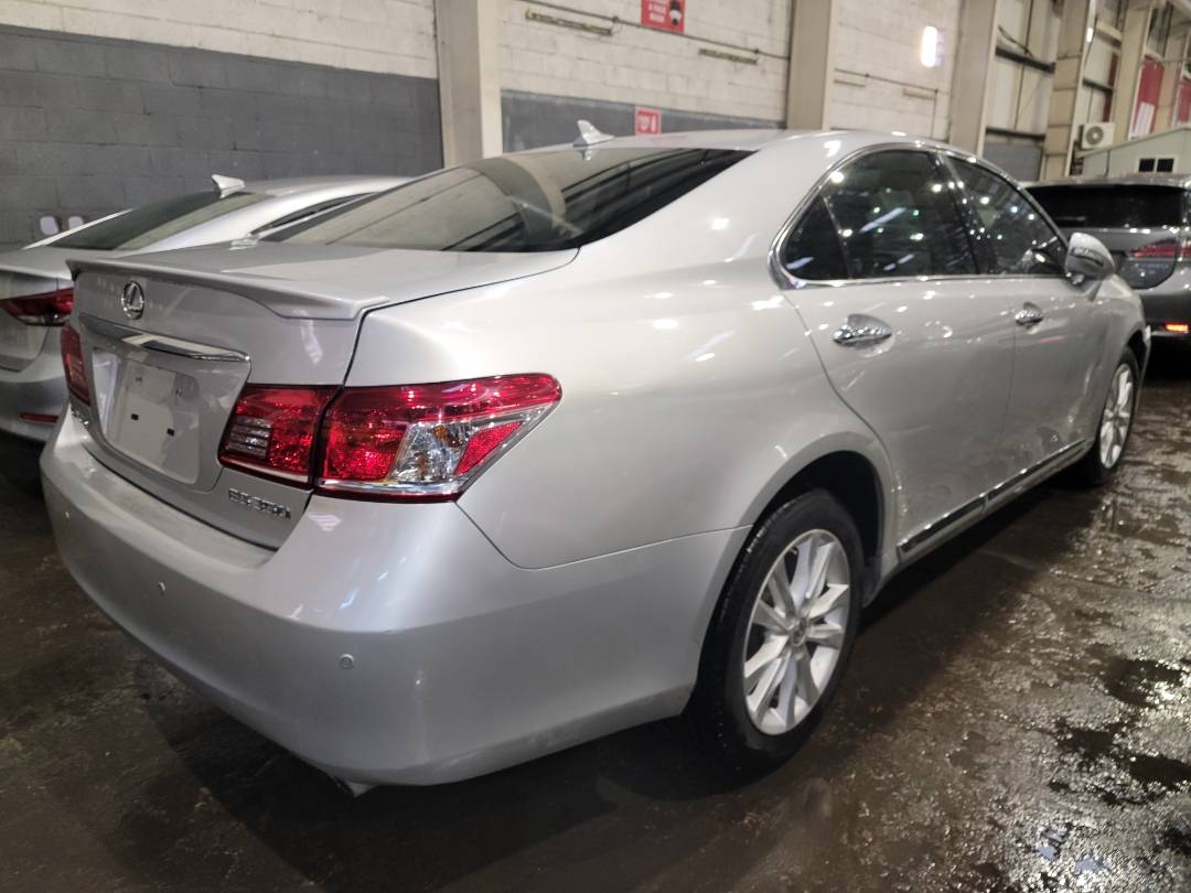 2010 LEXUS ES 350 — 224257 Miles — Lot 368371 - Marhaba Auctions Used Cars - Image 3