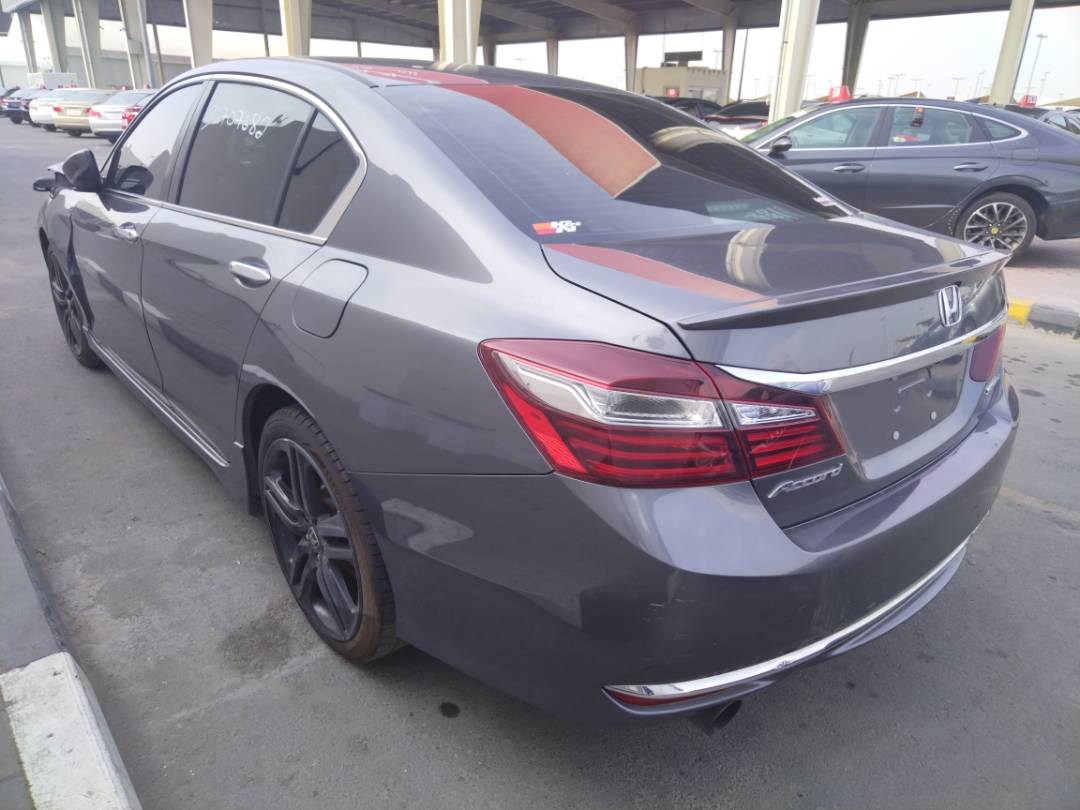 2017 HONDA ACCORD — 111247 Miles — Lot 36707682 - Marhaba Auctions Used Cars - Image 5