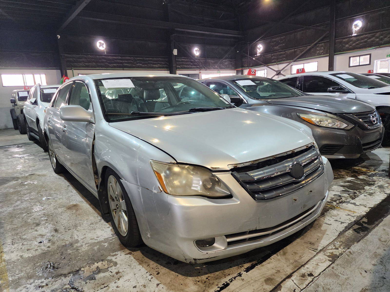 2005 TOYOTA AVALON — 232522 Miles — Lot 40745770 — Main - Marhaba Auctions Used Cars - Image 5