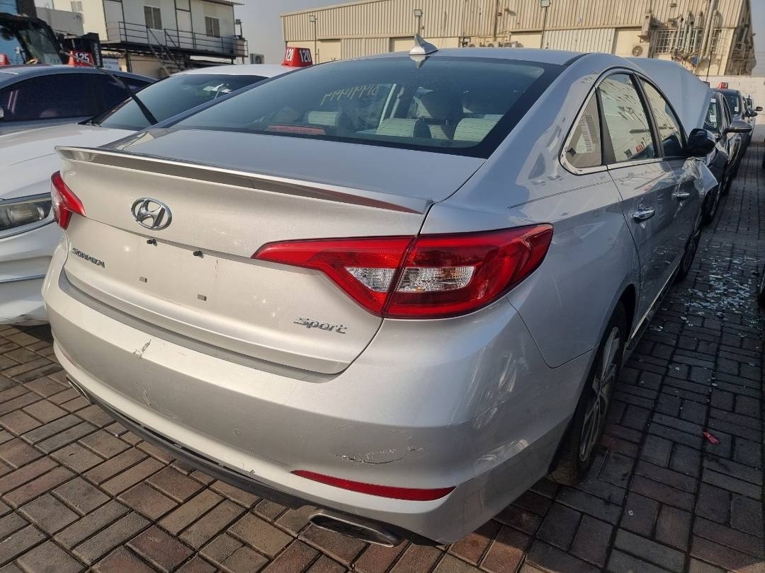 2015 HYUNDAI SONATA — 60444 Miles — Lot 067664 — Ind. 12 - Marhaba Auctions Used Cars - Image 3