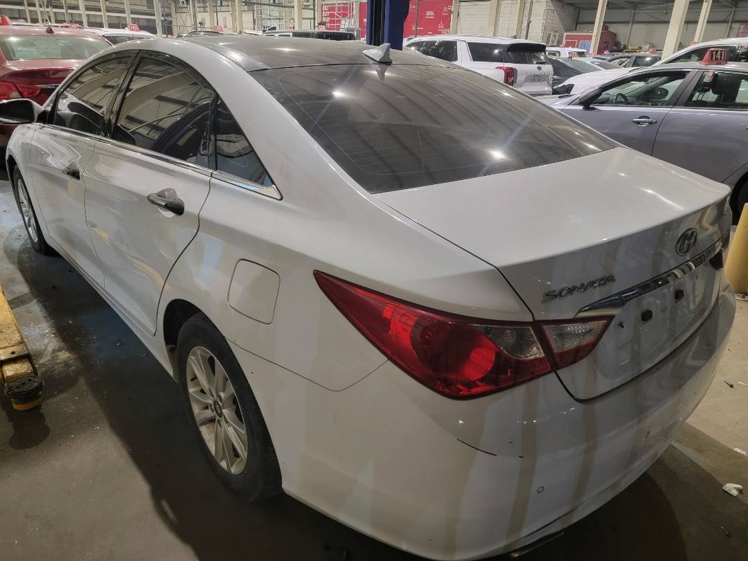 2010 HYUNDAI SONATA — 108574 KM — Lot 079014 — Main - Marhaba Auctions Used Cars - Image 6