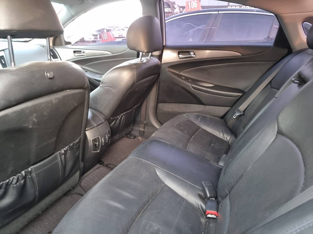 2014 HYUNDAI SONATA — 156507 KM — Lot 2154798 — Ind. 12 - Marhaba Auctions Used Cars - Image 6
