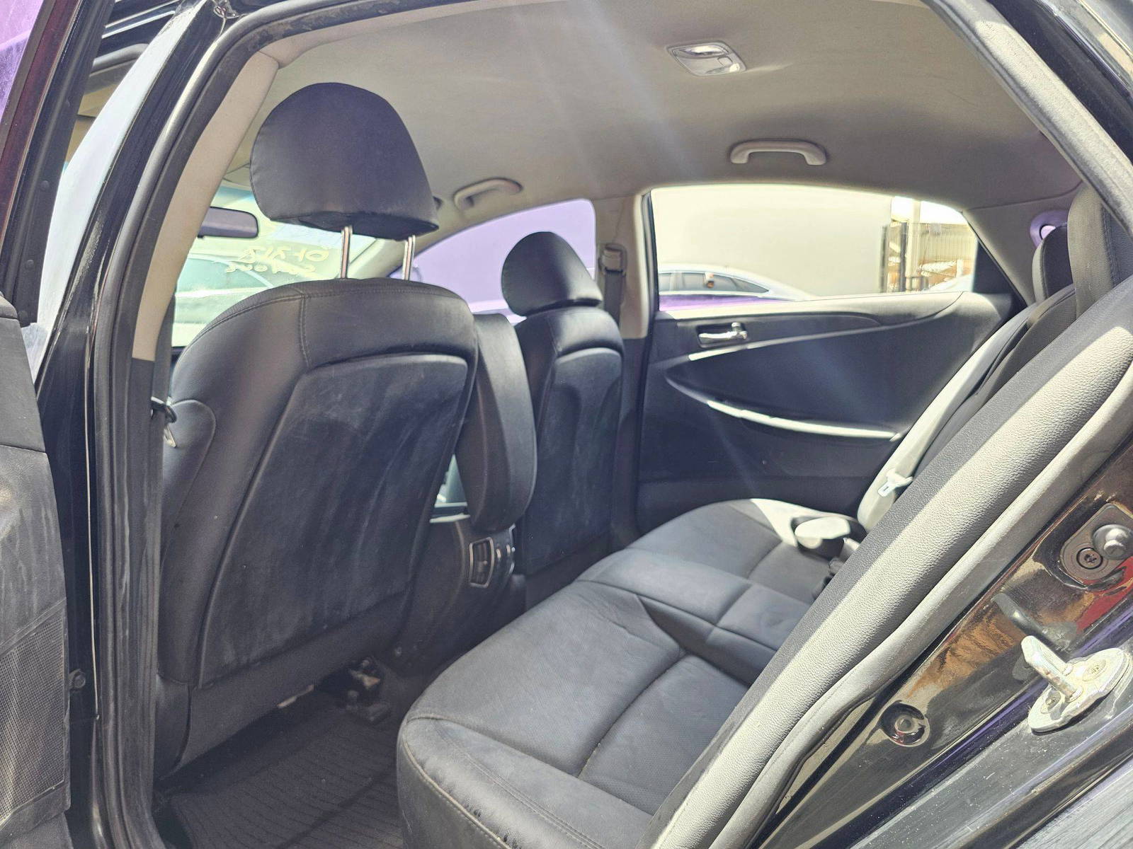 2012 HYUNDAI SONATA — 214636 KM — Lot 466161 — Souq - Marhaba Auctions Used Cars - Image 6