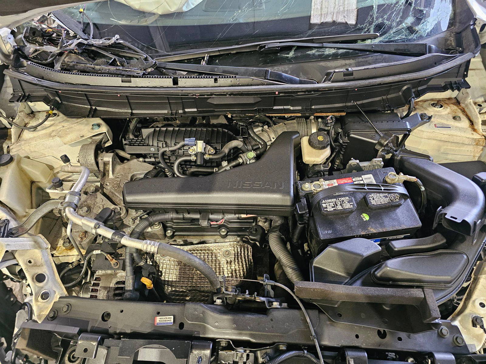 NISSAN ROGUE 2016 - Marhaba Auction Used Cars - Image 12