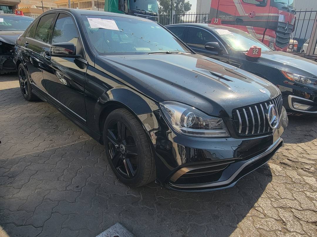 2010 MERCEDES BENZ C300 — 347684 Miles — Lot AR104325 — Main - Marhaba Auctions Used Cars - Image 3