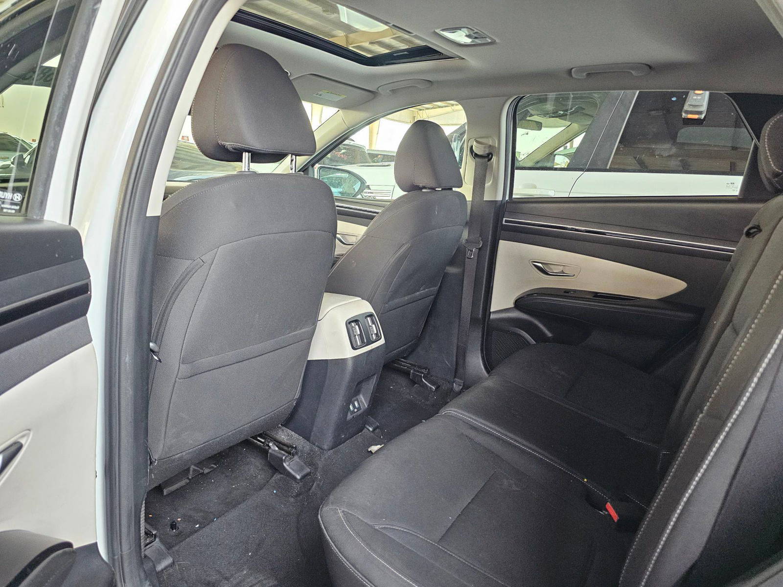 2022 HYUNDAI TUCSON — 105476 Miles — Lot AE6NH002177 — Souq - Marhaba Auctions Used Cars - Image 6