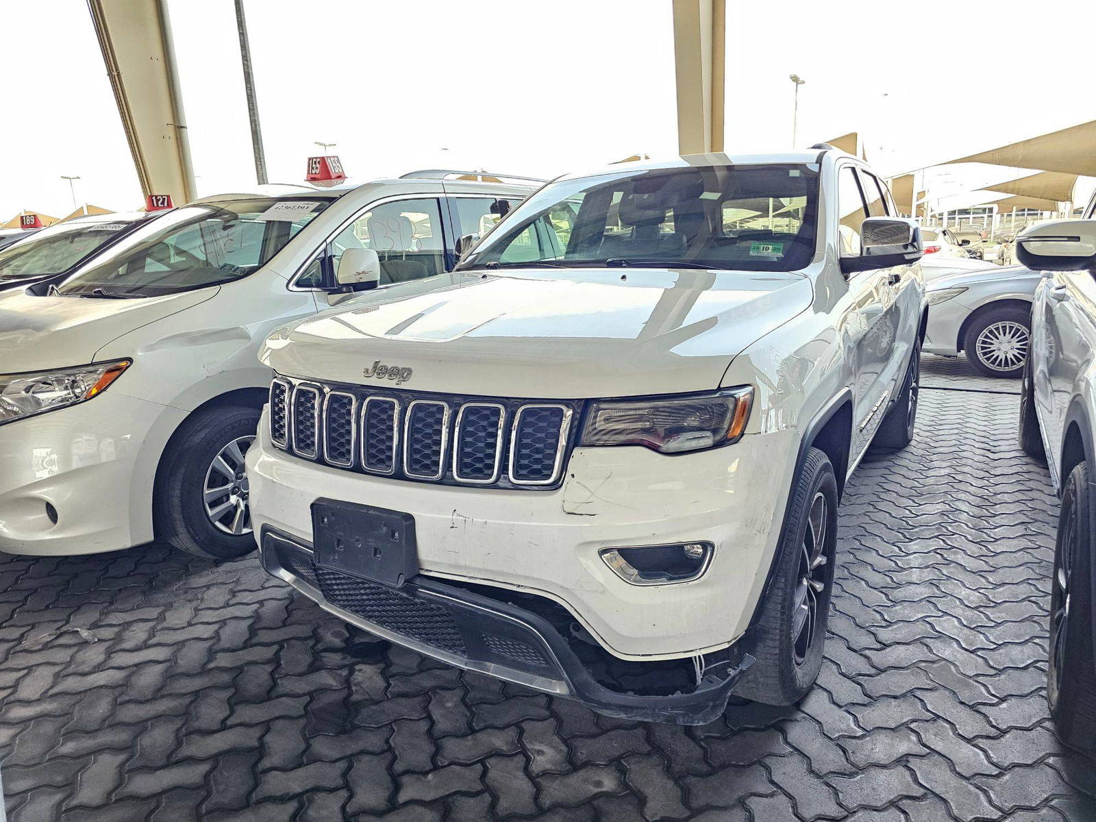 2019 JEEP Grand Cherokee — 132811 Miles — Lot C793586 — Souq - Marhaba Auctions Used Cars - Image 5