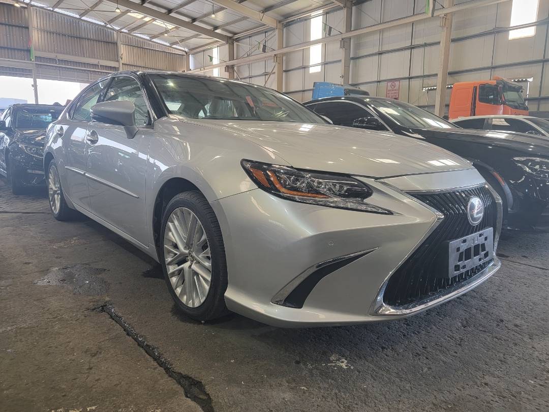 2013 LEXUS ES 350 — 166163 Miles — Lot 1D2058316 — Main - Marhaba Auctions Used Cars - Image 5