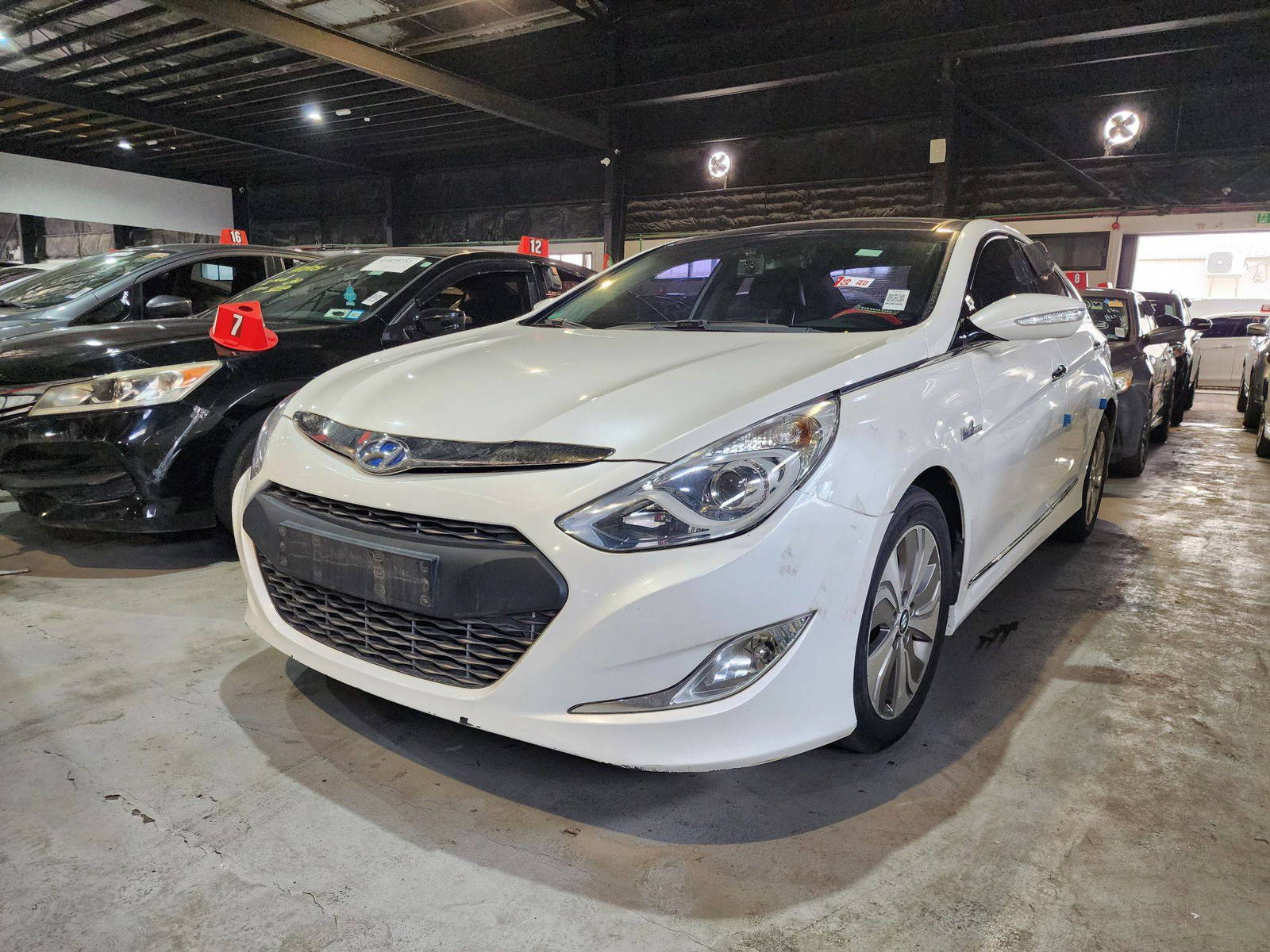 2014 HYUNDAI SONATA — 143966 KM — Lot 87859 — Al Quoz - Marhaba Auctions Used Cars - Image 4