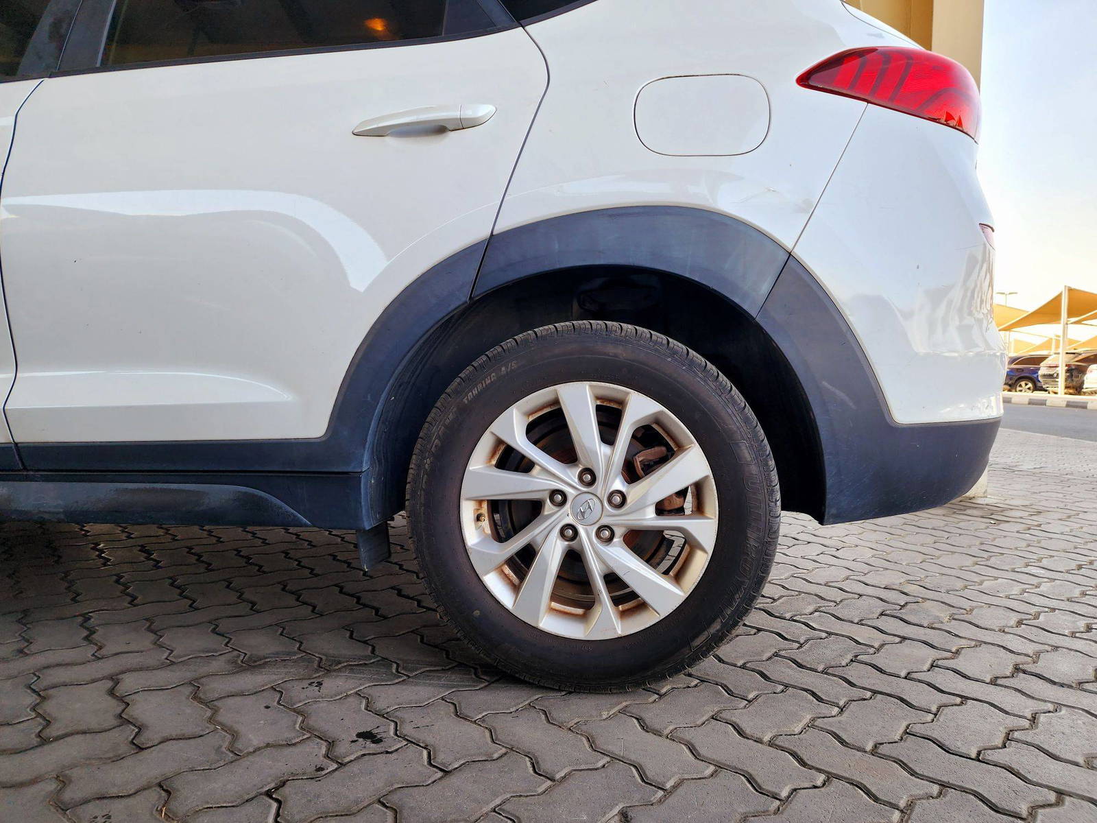 2019 HYUNDAI TUCSON — 126999 Miles — Lot 215487 — Souq - Marhaba Auctions Used Cars - Image 10