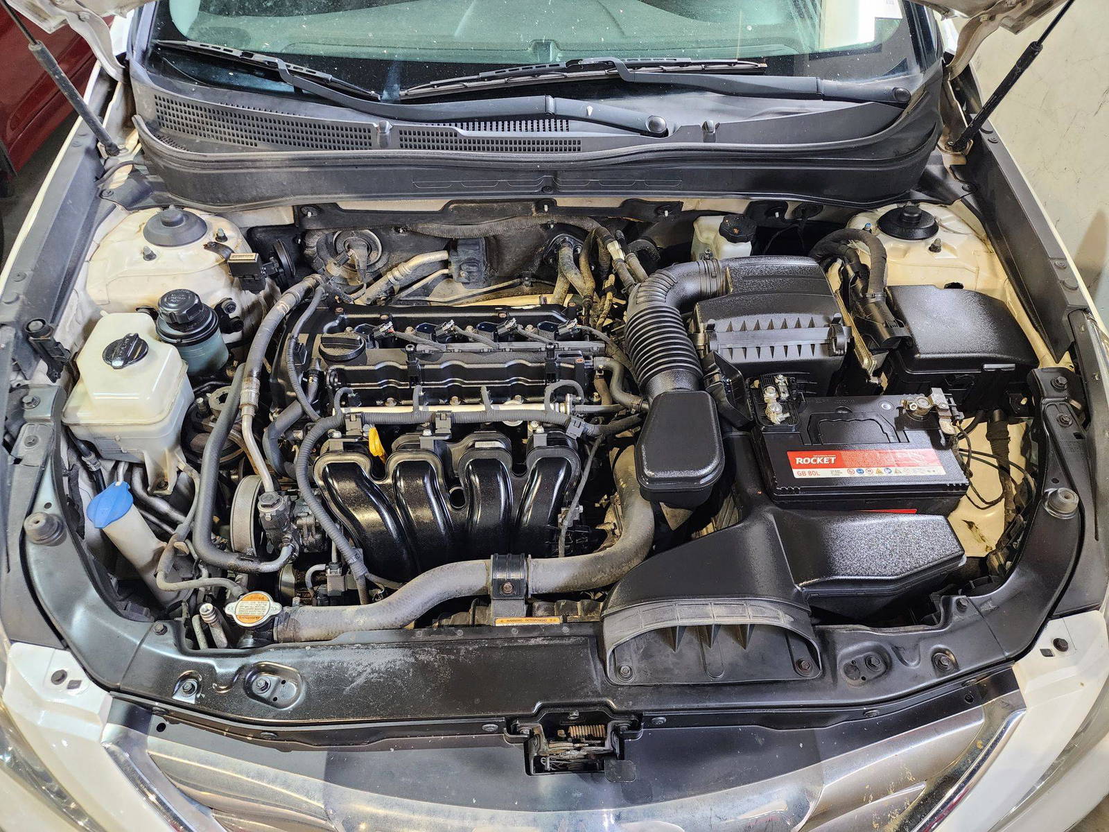 2010 HYUNDAI SONATA — 306688 KM — Lot 043712 — Main - Marhaba Auctions Used Cars - Image 13