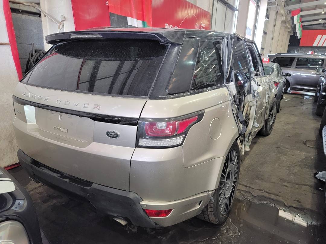 2014 LAND ROVER RANGE ROVER — 84004 Miles — Lot EA389670 — Main - Marhaba Auctions Used Cars - Image 3