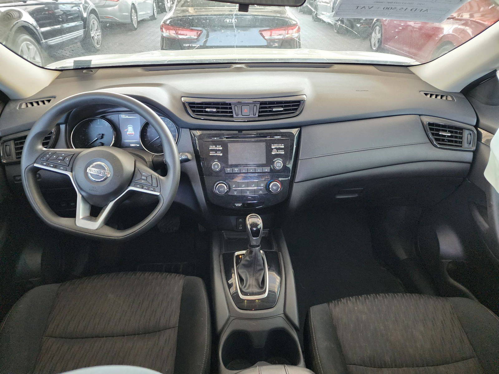 2017 NISSAN ROGUE — 130211 KM — Lot 796091 — Souq - Marhaba Auctions Used Cars - Image 7