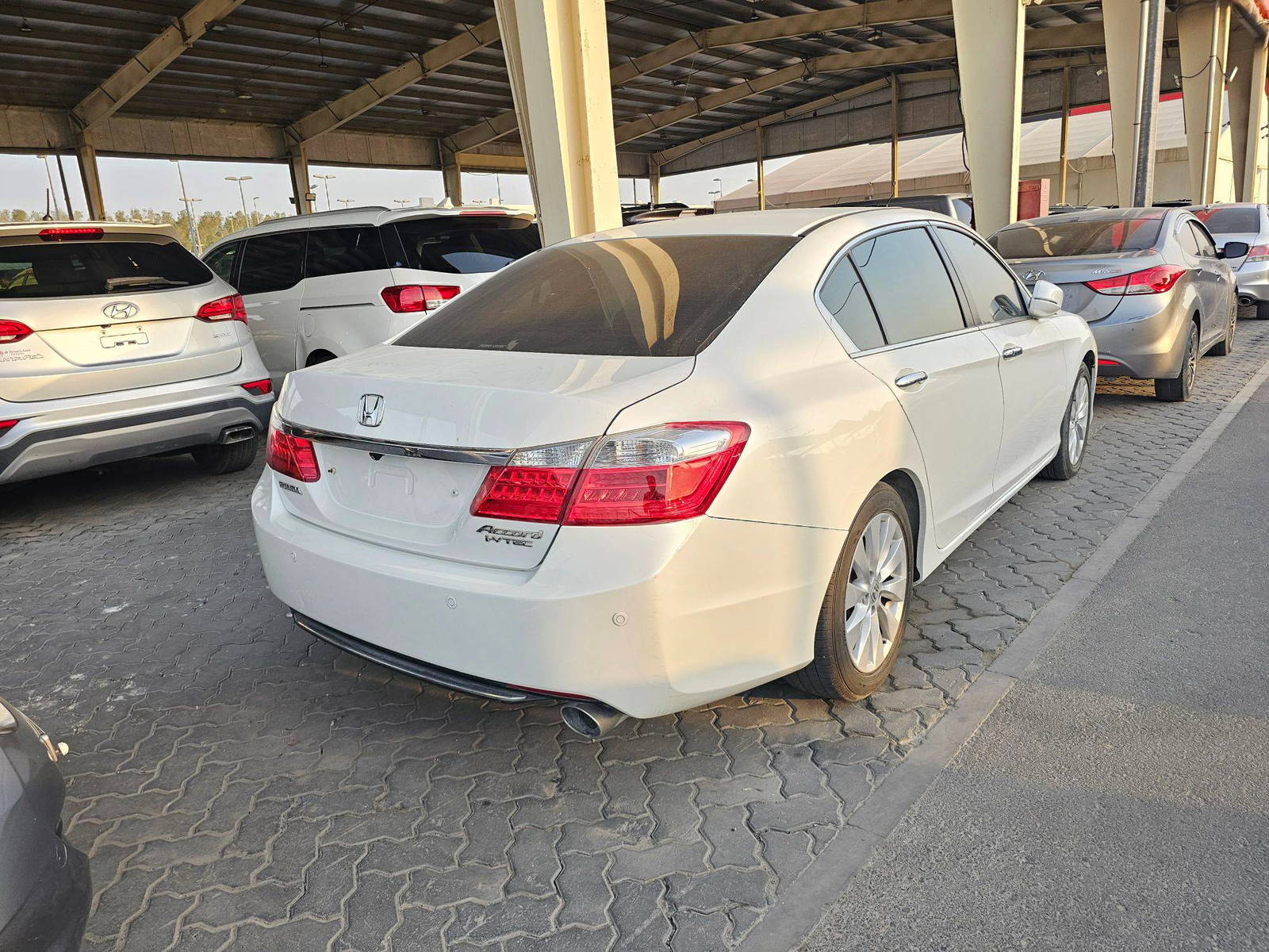 2015 HONDA ACCORD — 144963 KM — Lot 0FA510027 — Souq - Marhaba Auctions Used Cars - Image 4