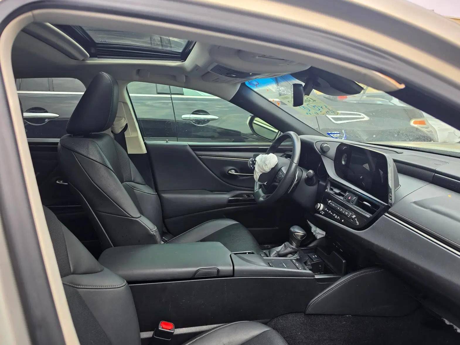 2022 LEXUS ES 350 — 71733 Miles — Lot NU114732 - Marhaba Auctions Used Cars - Image 16