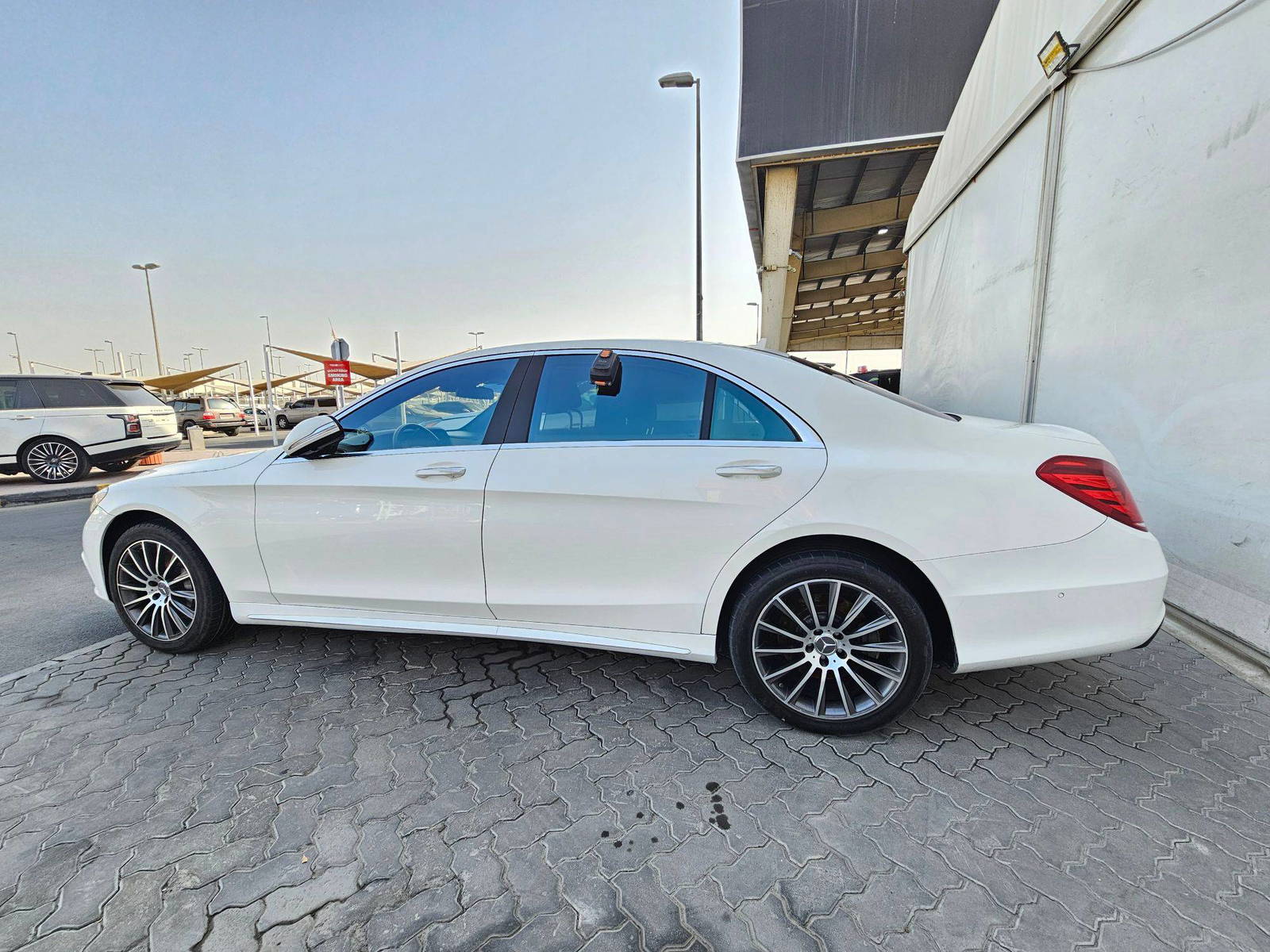 2015 MERCEDES BENZ S 550 — 115988 KM — Lot GA249379 — Souq - Marhaba Auctions Used Cars - Image 4