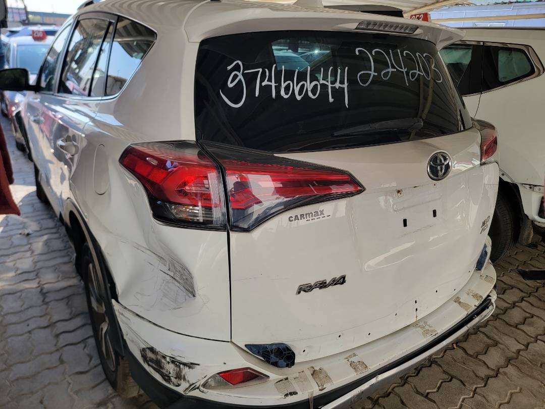 2018 TOYOTA RAV4 — 115764 Miles — Lot 24203 - Marhaba Auctions Used Cars - Image 5