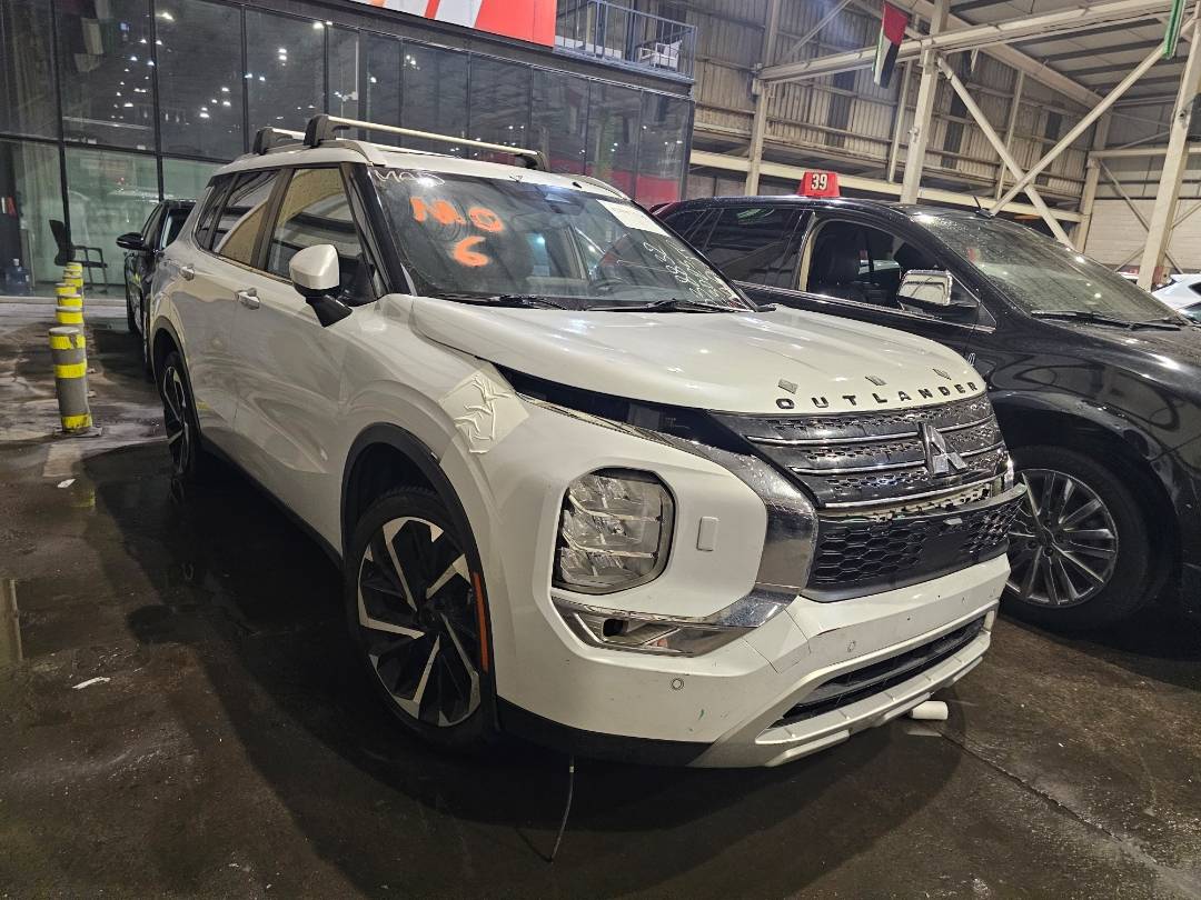 2022 MITSUBISHI OUTLANDER — 82795 Miles — Lot 42087536 — Main - Marhaba Auctions Used Cars - Image 5