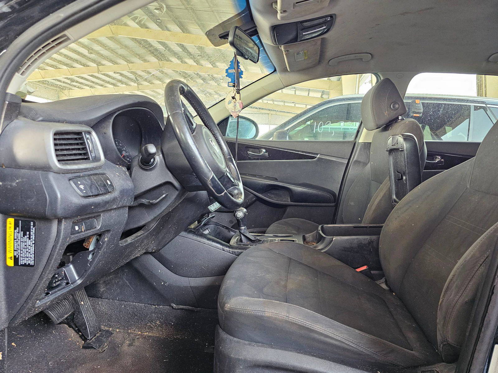 KIA SORENTO 2017 - Marhaba Auction Used Cars - Image 8