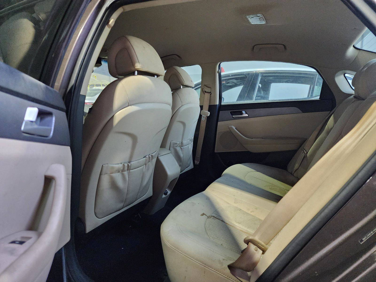 2015 HYUNDAI SONATA — 151330 Miles — Lot 72561024 — Al Quoz - Marhaba Auctions Used Cars - Image 7