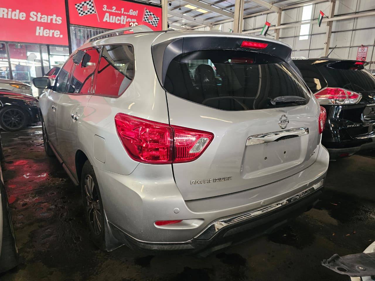 2020 NISSAN PATHFINDER — 124722 Miles — Lot C584897 — Main - Marhaba Auctions Used Cars - Image 4