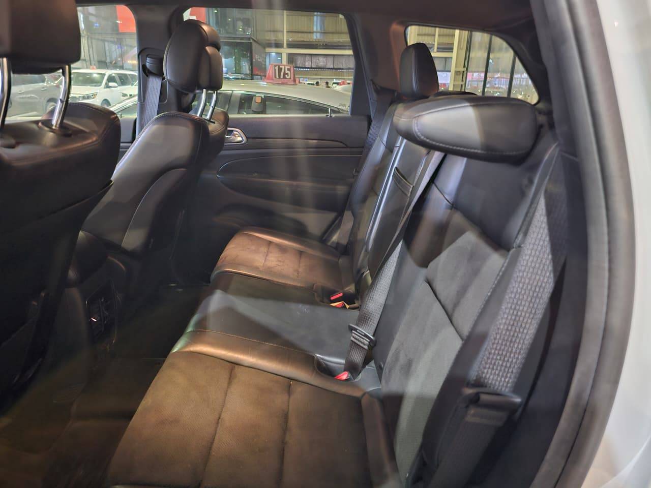 2019 JEEP GRAND CHEROKEE LAREDO — 95239 KM — Lot G2KC59760 — Main - Marhaba Auctions Used Cars - Image 10