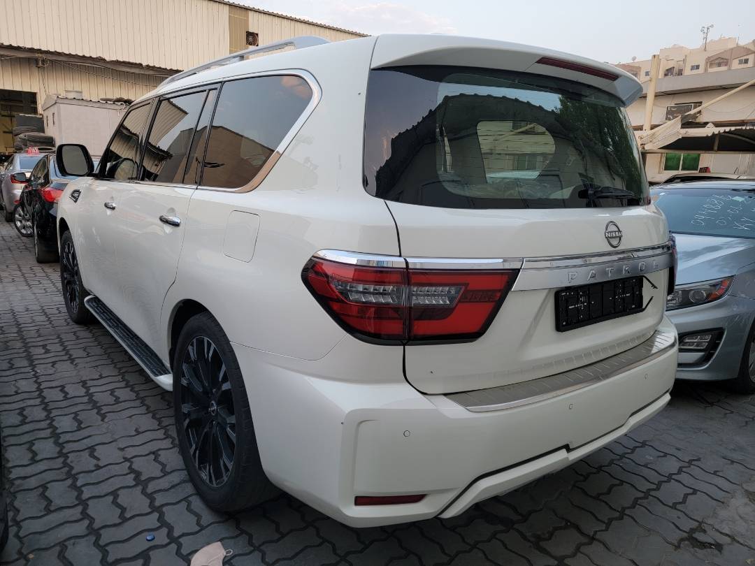 2015 INFINITI QX80 — 152062 Miles — Lot 2NE3F9087332 — Main - Marhaba Auctions Used Cars - Image 3