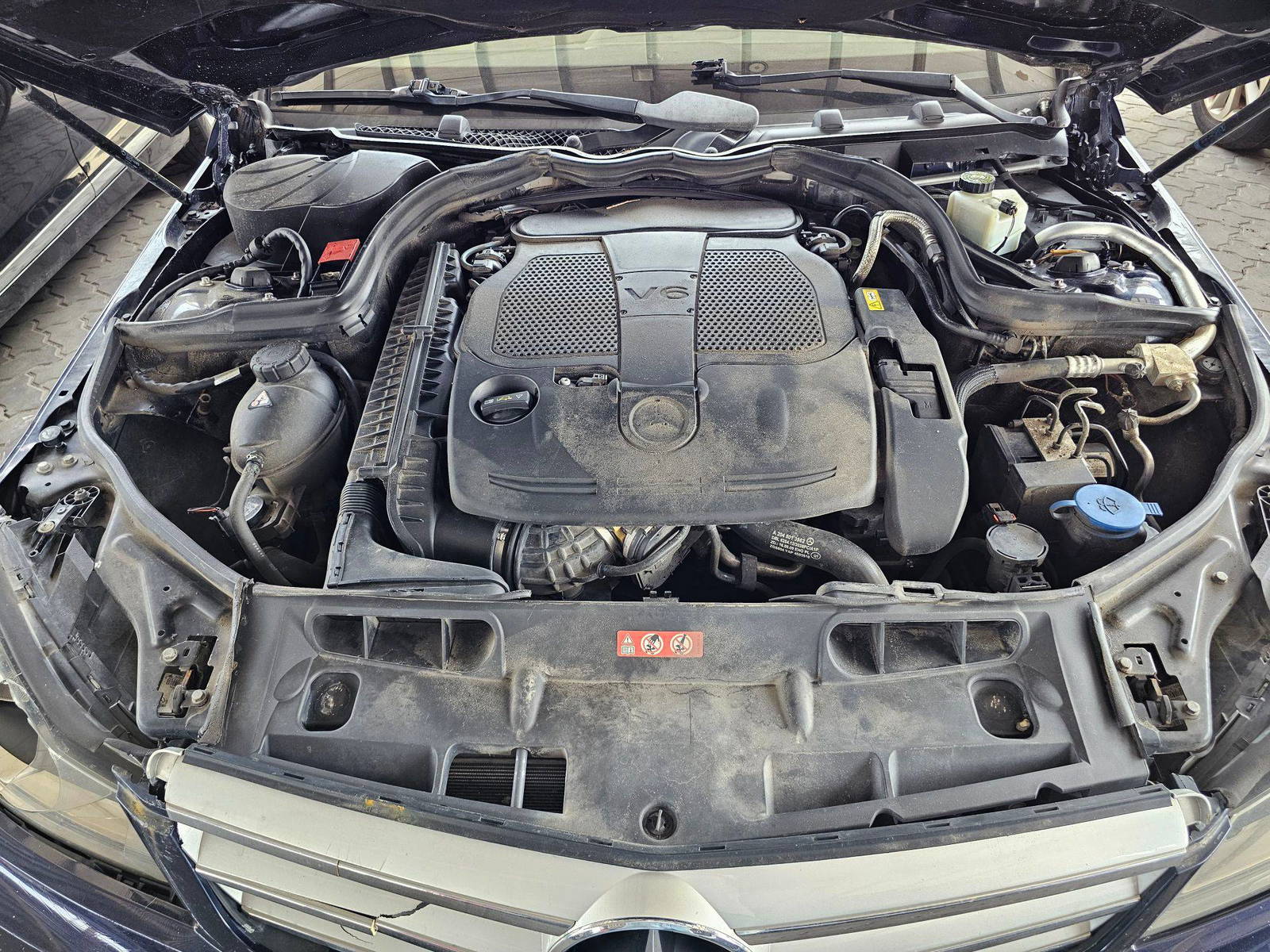 MERCEDES BENZ C300 2013 - Marhaba Auction Used Cars - Image 9