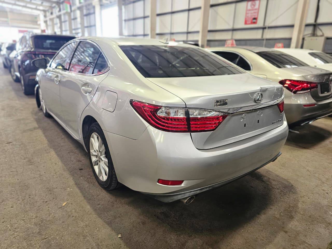 2013 LEXUS ES 350 — 111679 Miles — Lot 2039382 — Main - Marhaba Auctions Used Cars - Image 6