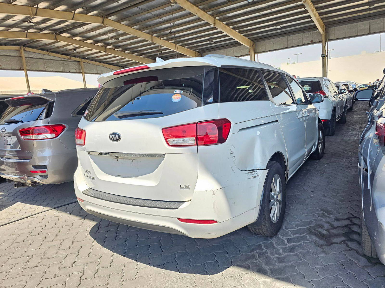 KIA SEDONA 2015 - Marhaba Auction Used Cars - Image 4