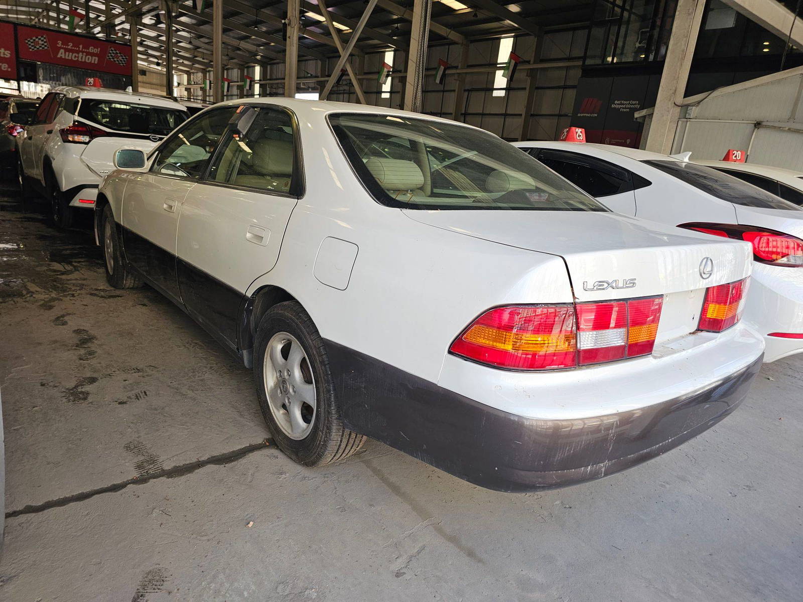 1997 LEXUS ES 300 — 209254 Miles — Lot 5003146 - Marhaba Auctions Used Cars - Image 5
