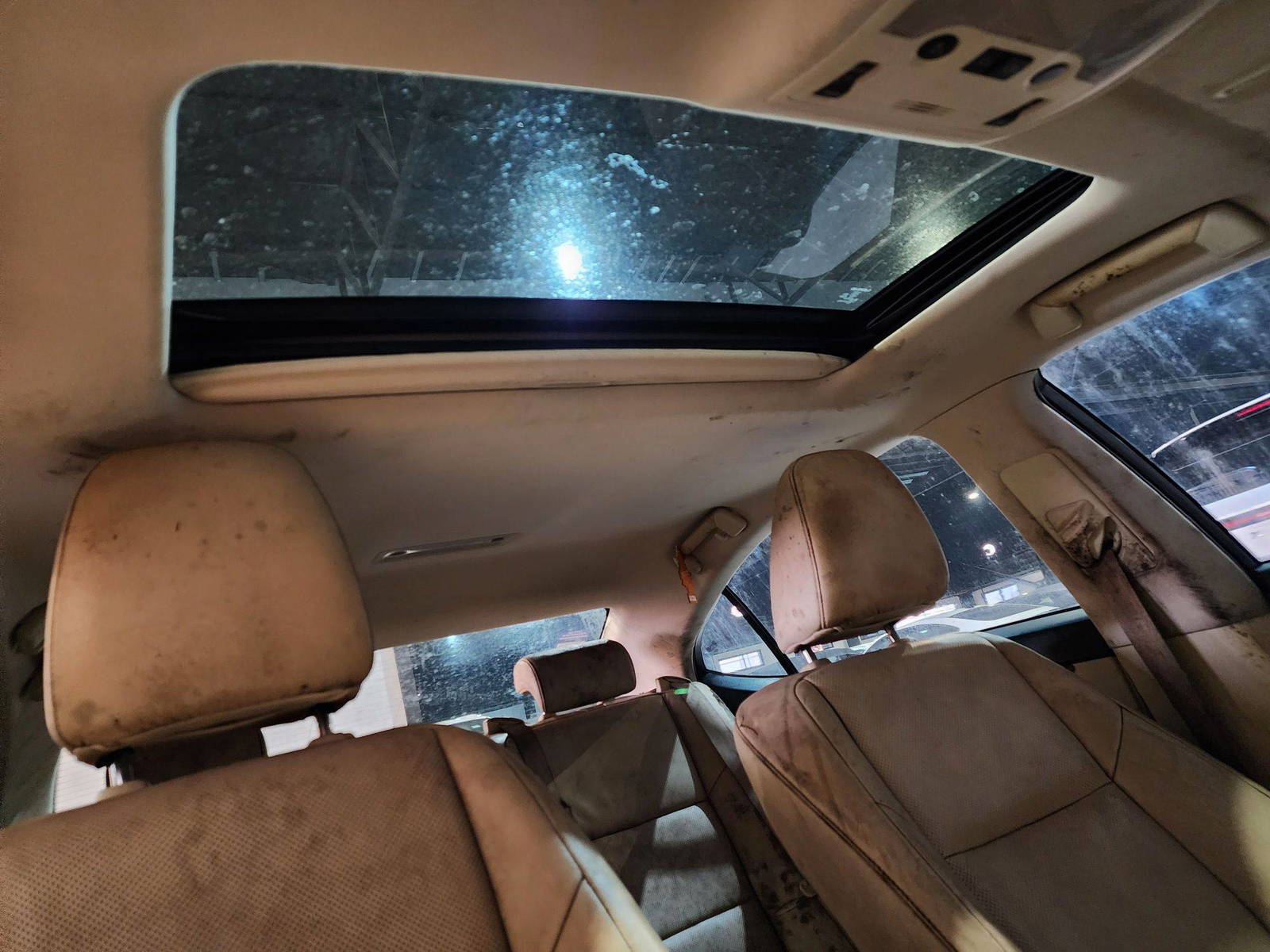 2014 LEXUS ES 300H — 114758 Miles — Lot E2045405 — Al Quoz - Marhaba Auctions Used Cars - Image 9
