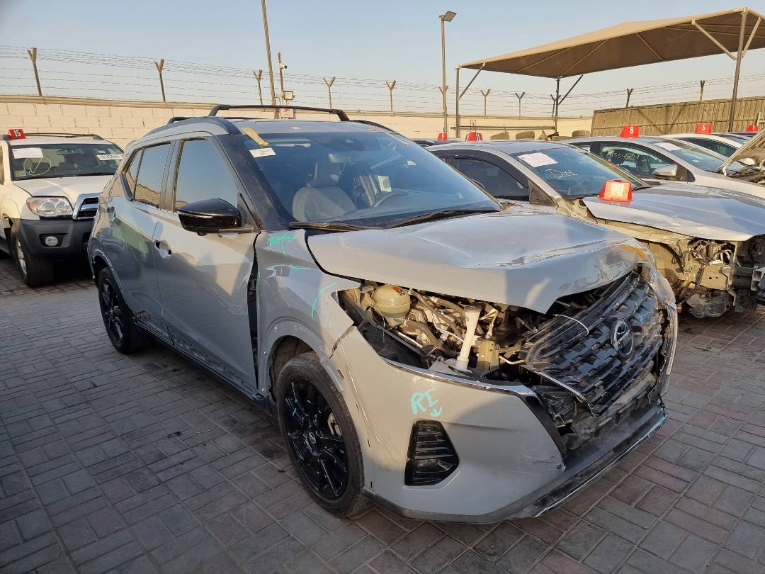 2021 NISSAN KICKS — 34171 Miles — Lot 8ML561537 — Main - Marhaba Auctions Used Cars - Image 3