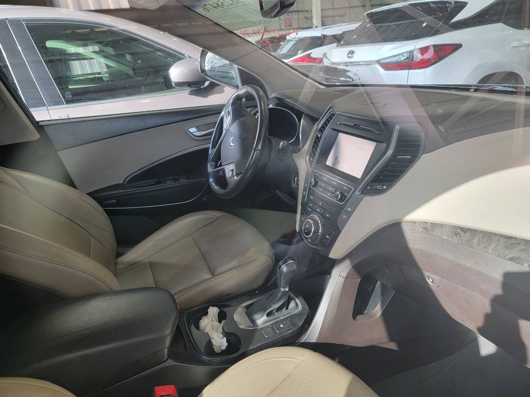 2017 HYUNDAI SANTA FE — 108360 Miles — Lot HH001945 - Marhaba Auctions Used Cars - Image 5