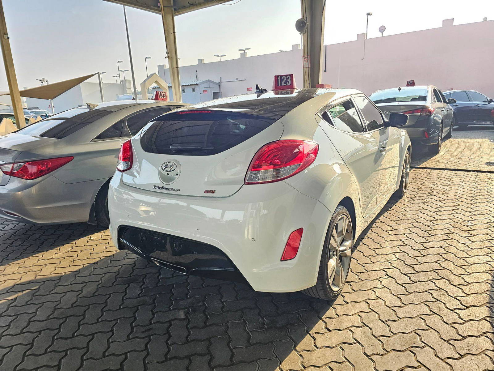 2013 HYUNDAI VELOSTER — 164159 KM — Lot U102097 — Souq - Marhaba Auctions Used Cars - Image 4