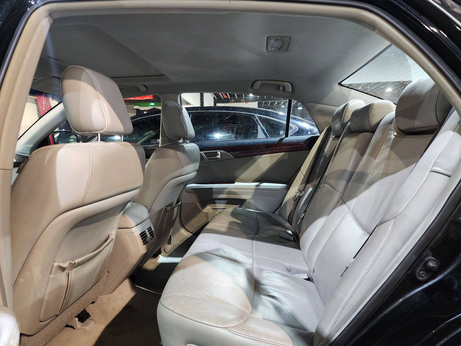2011 TOYOTA AVALON — 253763 Miles — Lot 404044 — Al Quoz - Marhaba Auctions Used Cars - Image 7