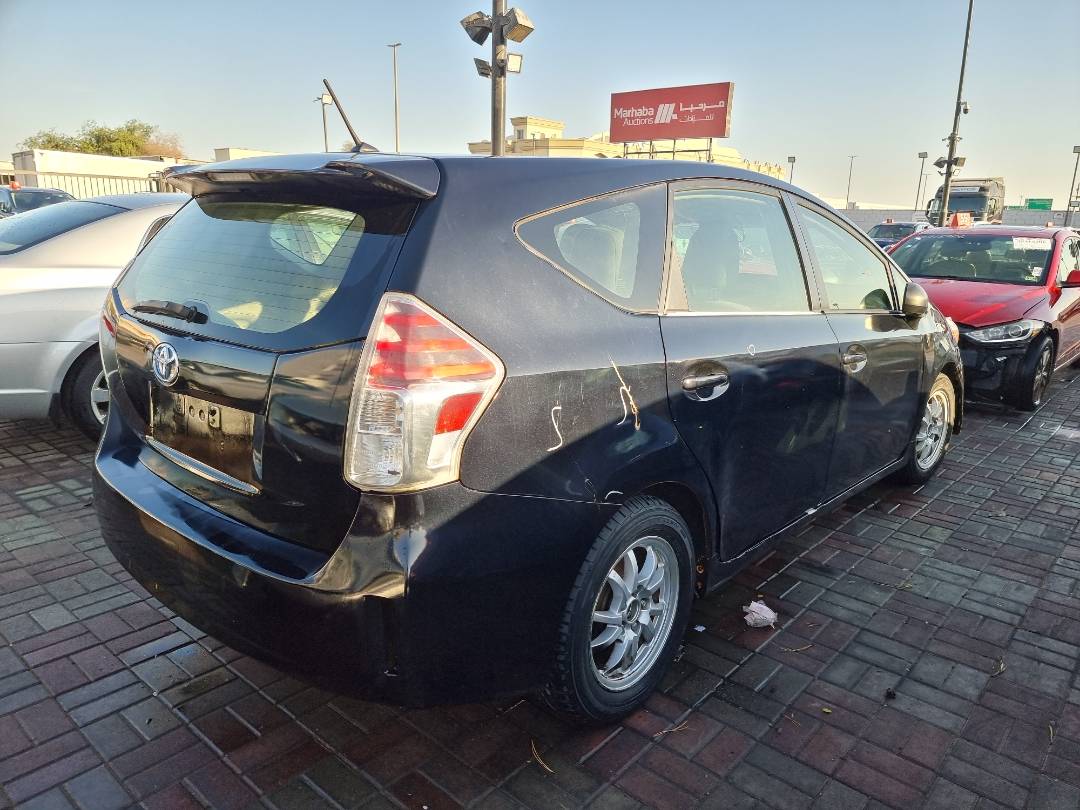 2016 TOYOTA PRIUS — 112491 Miles — Lot 1254874 — Ind. 12 - Marhaba Auctions Used Cars - Image 4