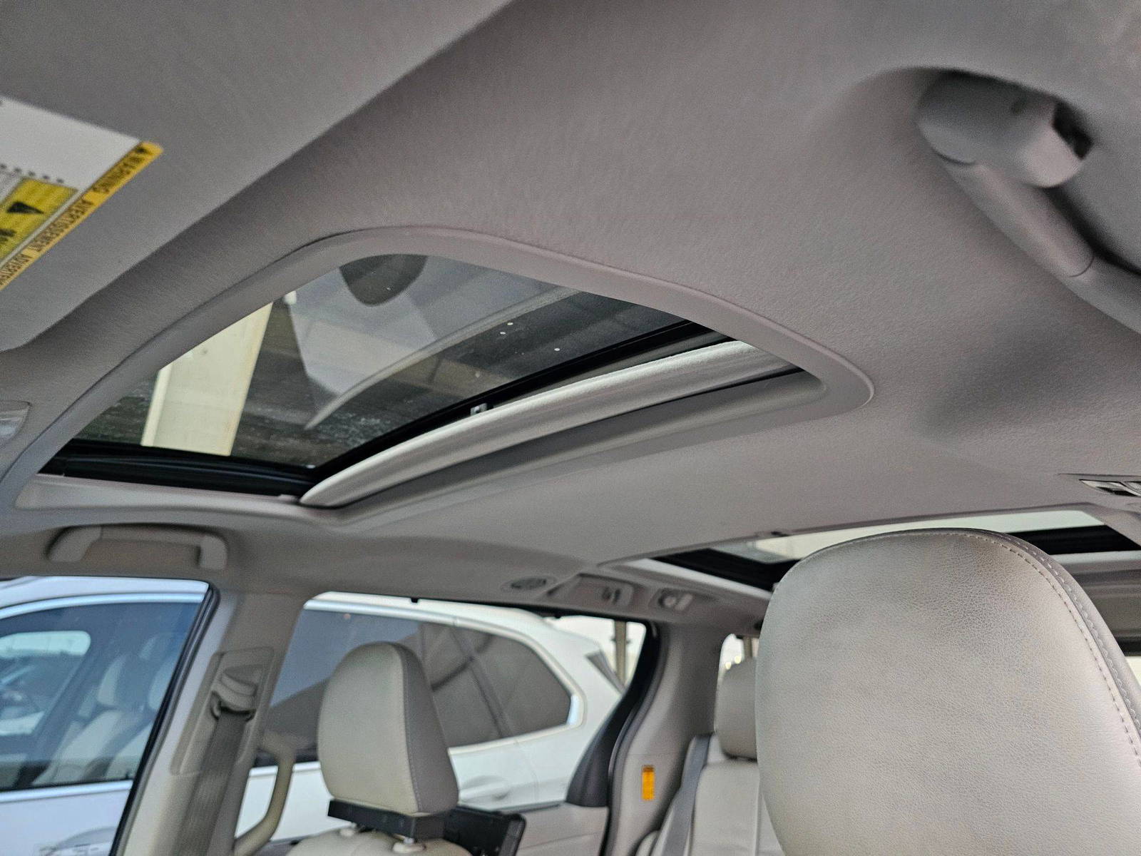 TOYOTA SIENNA 2014 - Marhaba Auction Used Cars - Image 11