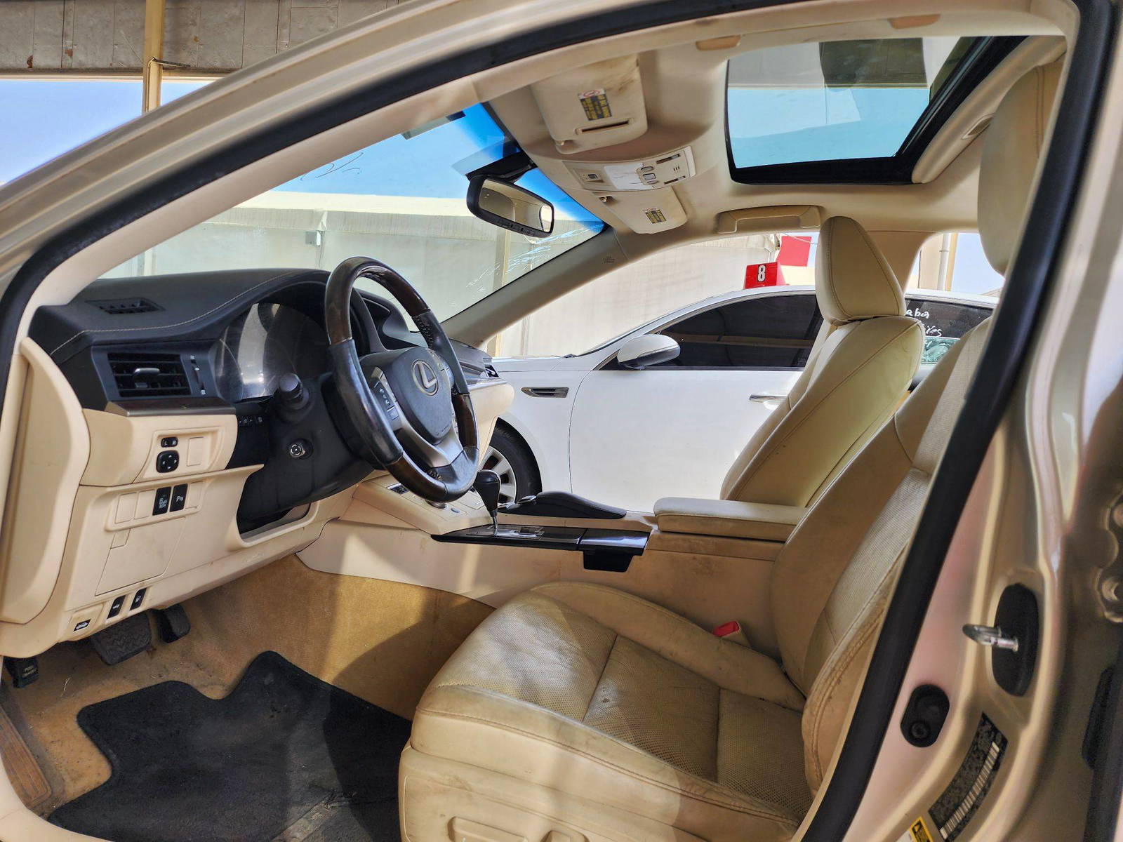 2013 LEXUS ES 350 — 94382 Miles — Lot 8183 — Souq - Marhaba Auctions Used Cars - Image 9
