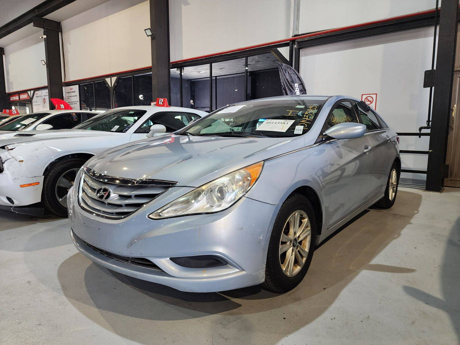 2011 HYUNDAI SONATA — 215800 Miles — Lot 241041 — Al Quoz - Marhaba Auctions Used Cars - Image 3