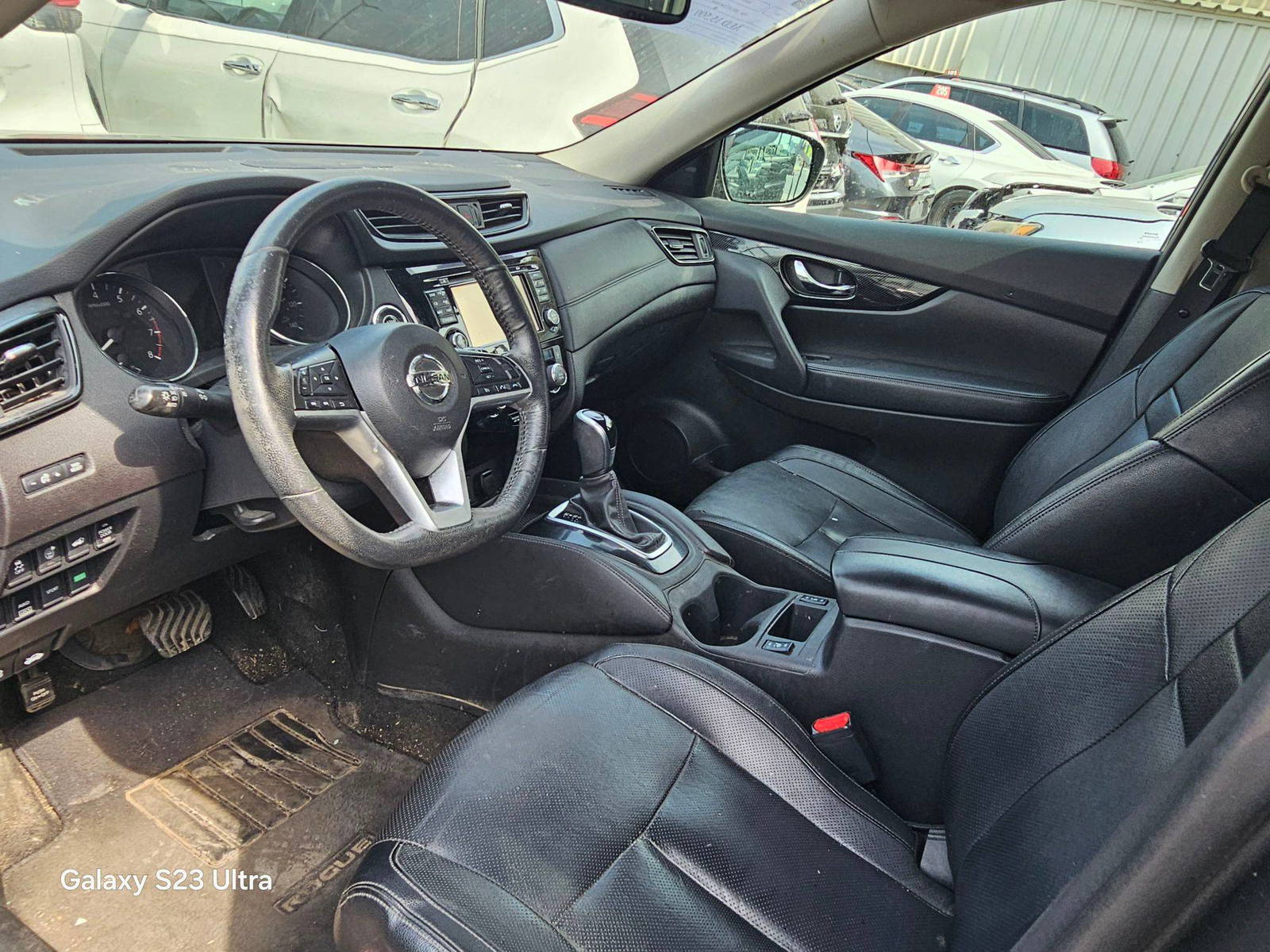 NISSAN ROGUE 2017 - Marhaba Auction Used Cars - Image 8